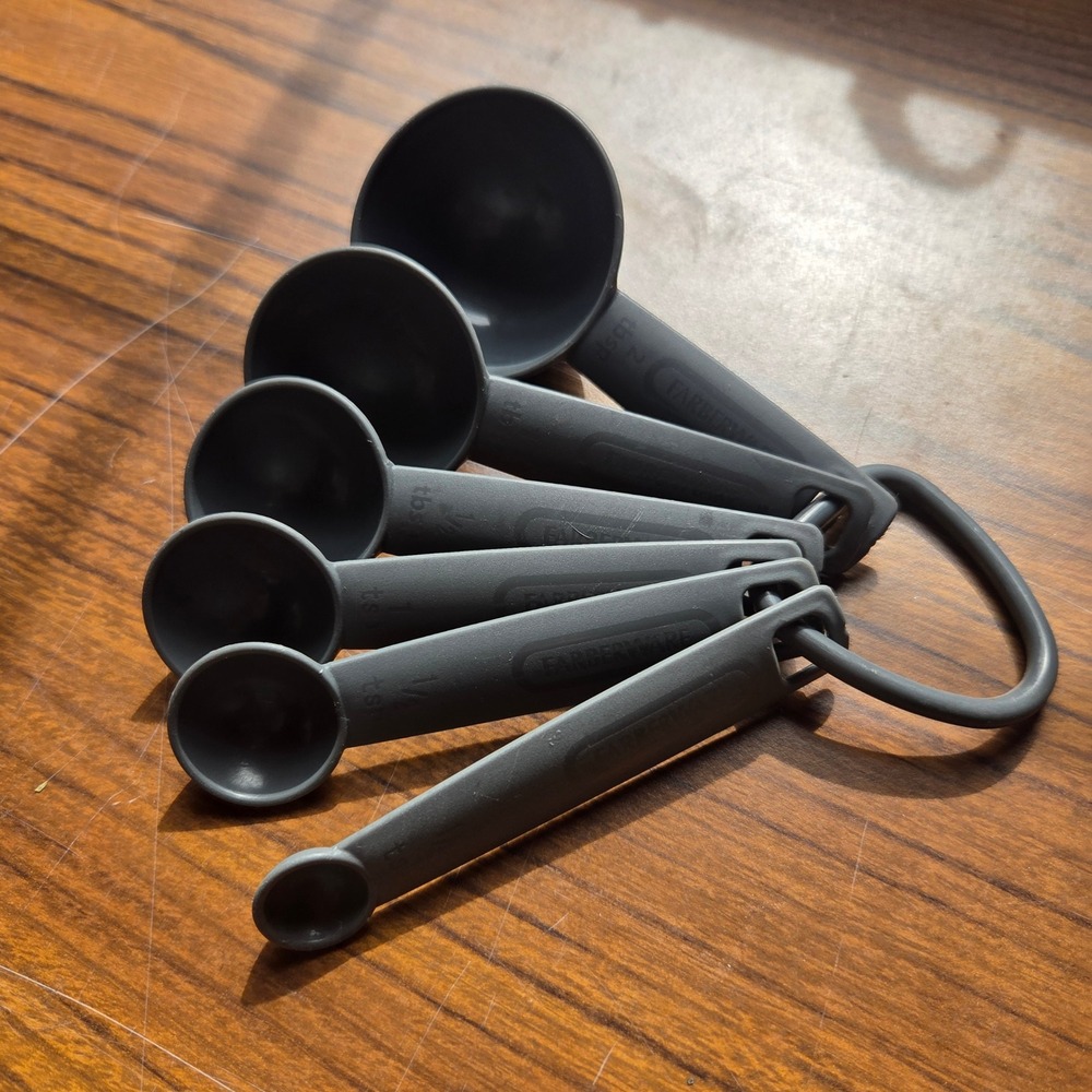Farberware 6 Piece Measuring Spoon Set Gray Plastic with Storage Ring